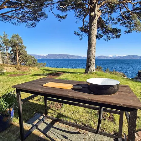 4 Bedroom Awesome In Fusa Feriehus Husa