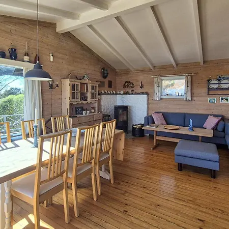 4 Bedroom Awesome In Fusa * Husa