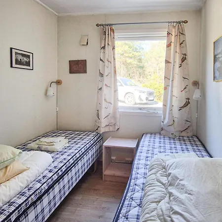 4 Bedroom Awesome In Fusa Husa